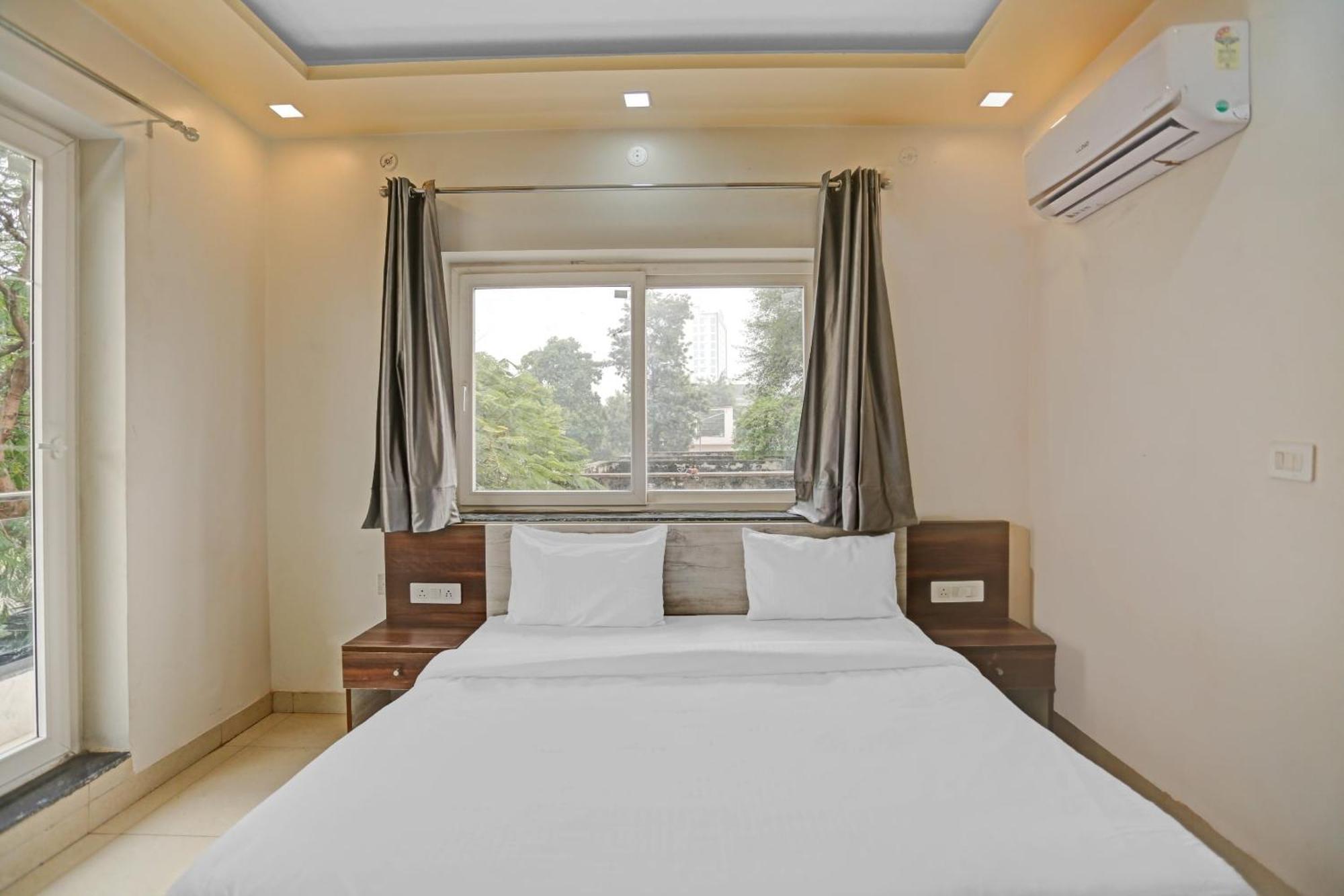 OYO 85795 Hotel Expo View Greater Noida Buitenkant foto