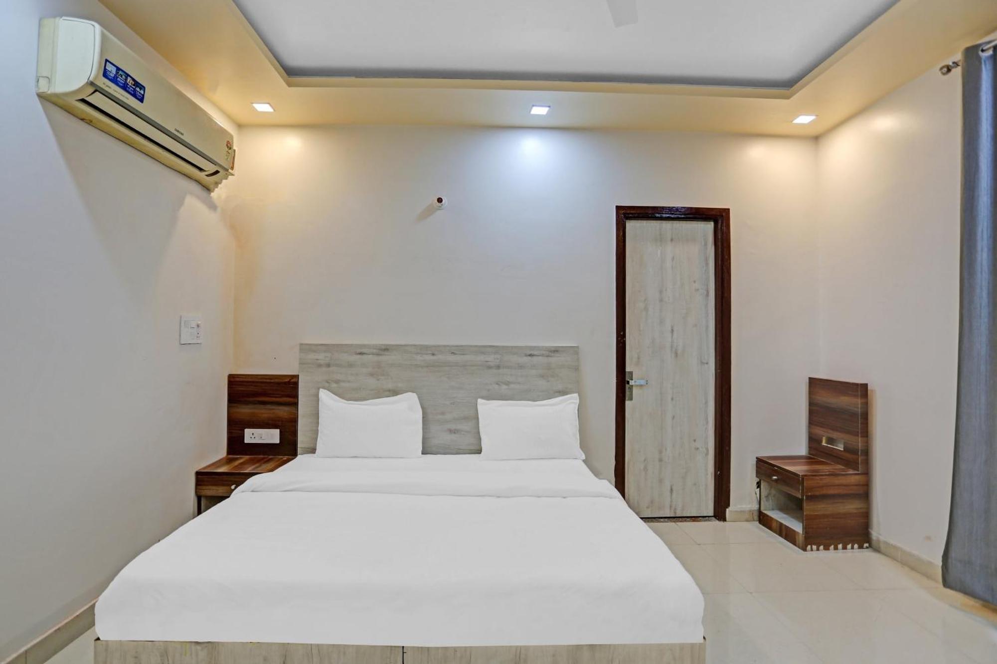 OYO 85795 Hotel Expo View Greater Noida Buitenkant foto