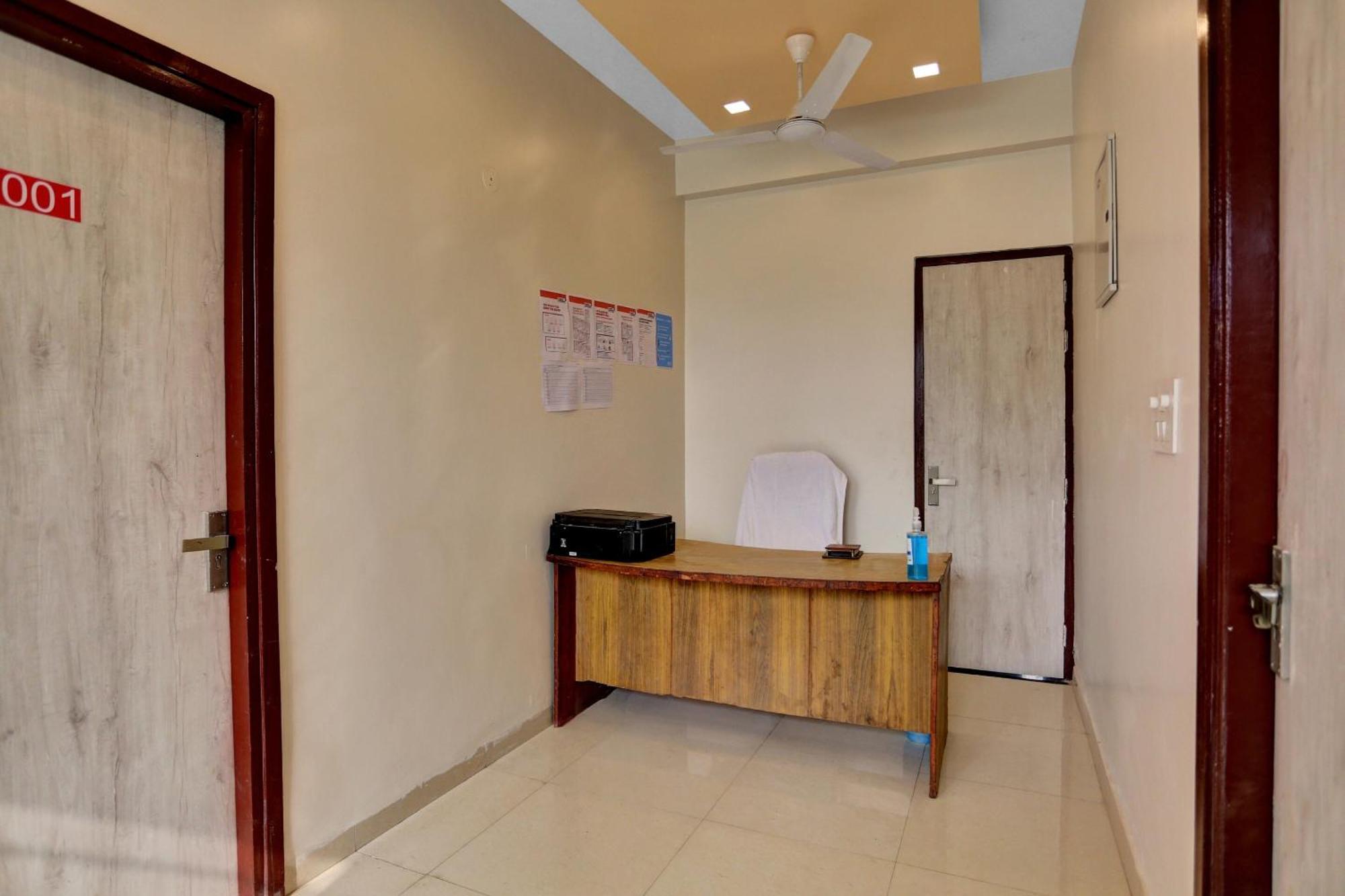 OYO 85795 Hotel Expo View Greater Noida Buitenkant foto